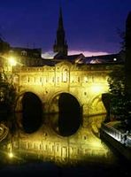 Floodlit bridge, Bath